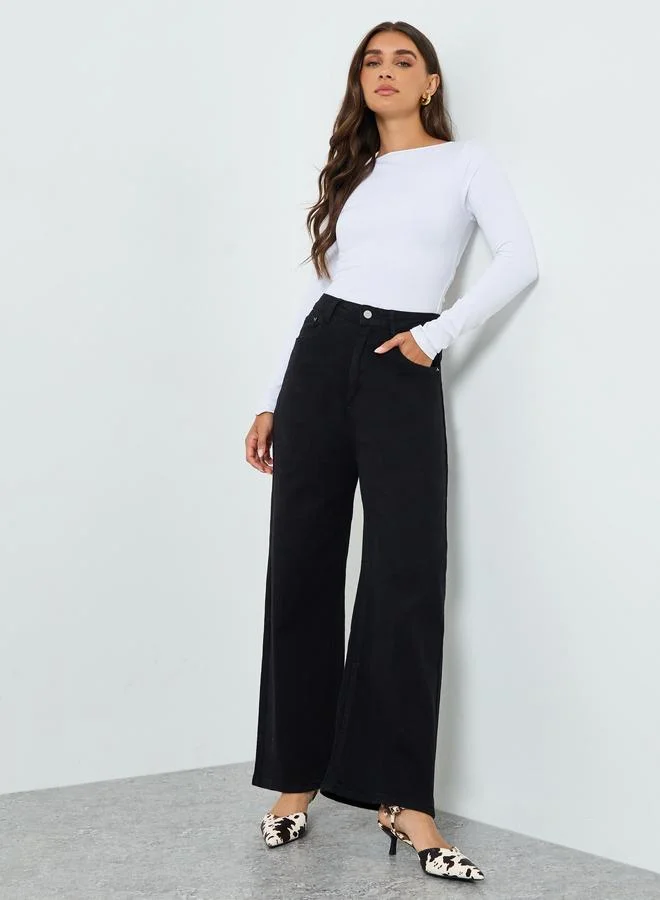 Styli  Women Basic Straight Leg Washed Jeans for Women | Best Price UAE